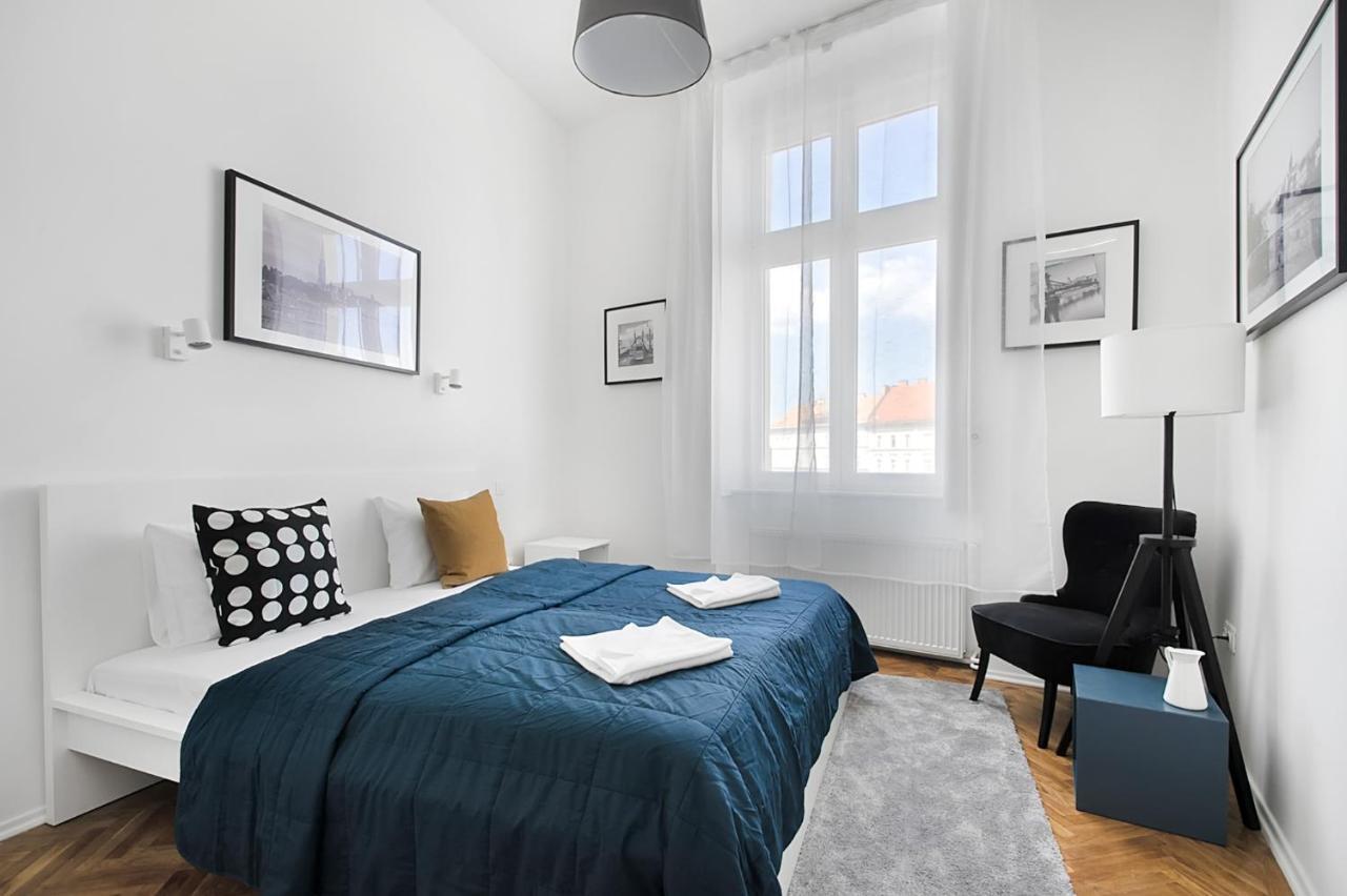Appartement Bpr Cosmos Design With A/c Boedapest